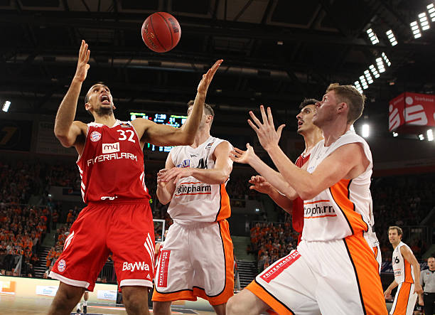 届新秀的发 届新秀的发